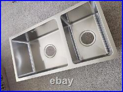 Brushed stainless steel undermount kitchen sink 1.5 bowl