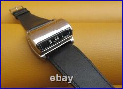 DERBY SWISSONIC ESA9176 JUMP HOUR SILVER WATCH 1975 base metal on leather strap