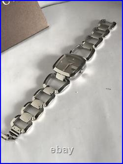 Gucci Ladies Analogue Diamonds Set Stainless Steel Bracelet Watch YA125401