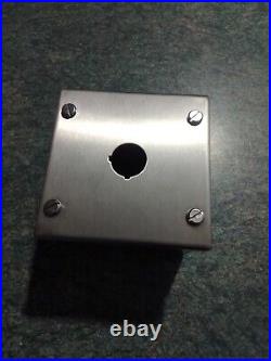 Lasnek KPB-01-22 Stainless Steel 304 Brushed Satin Push Button Box