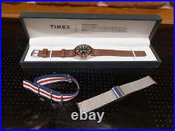 Timex Navi XL Automatic 41mm Red Bezel Stainless Steel Case PRISTINE 3 straps